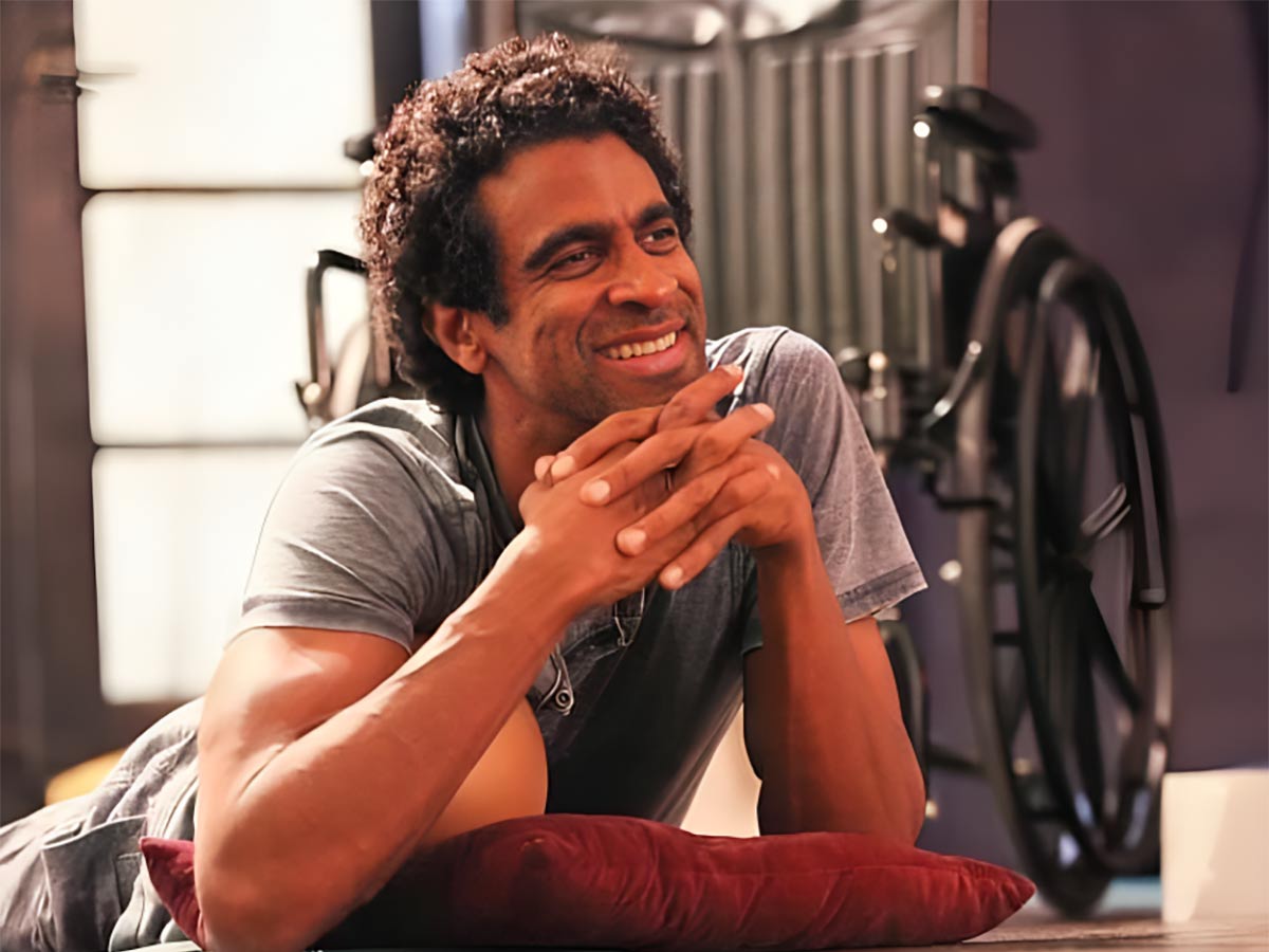 You are currently viewing All About Obi Ndefo’s Parents, Wife, and Ethnicity