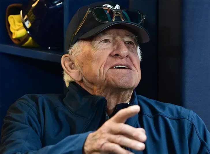You are currently viewing Bob Uecker’s Wife and Kids: First Spouse and Two Children Passed Away Before His Demise
