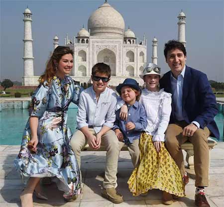 Justin-Trudeau-and-Sophie with their kids