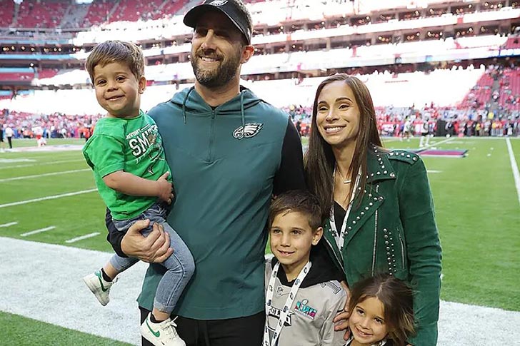 You are currently viewing Who Is Nick Sirianni Wife? How Many Children Does He Share?
